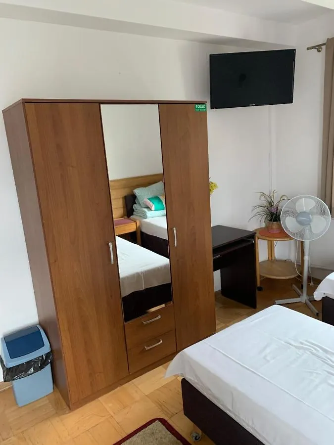 Hostel Kwatery Pracownicze TOLEK Warszawa